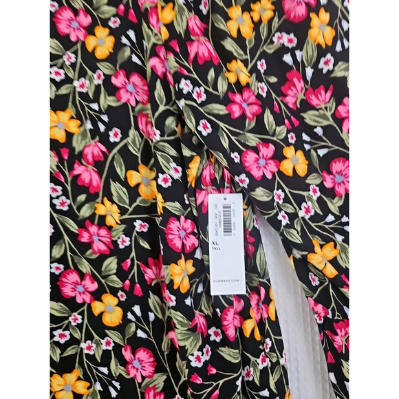 Old Navy ~Woman Size XL TALL~ Black Pink Floral Shirt Oversized Blouse Top NWT. - Picture 7 of 12